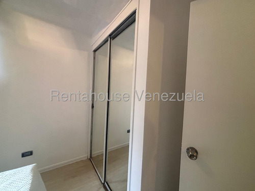Apartamento En Venta Prados Del Este 25-21644. Jt