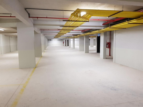 Imagen 1 de 26 de Venta Cocheras Parking Garage En Flores