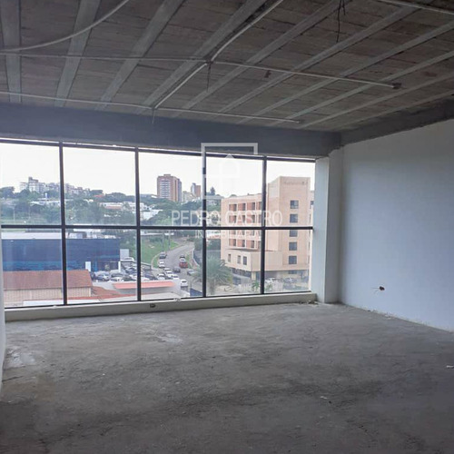 Imagen 9 de 10 de Tu Inmobiliaria Alquila Oficina Obra Gris En Torre Empresarial Camcaroní, Puerto Ordaz #guayana #compraventa #consultorios #alquilatuconsultorio