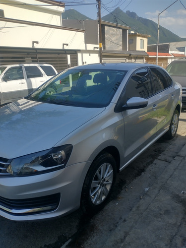 Volkswagen Vento 1.6 Confortline Mt