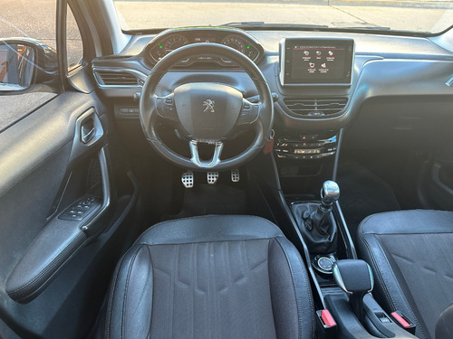 Peugeot 2008 1.6 Thp Sport