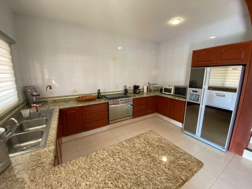 Residencia Lomas De Cocoyoc 5r 5b 4e Alberca Super Jardin