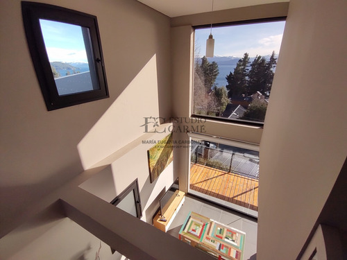 Vista Al Lago Apto Turismo Departamento Tipo Casa De Diseño En Melipal Bariloche En Venta Ideal Inversión Turística Ícono Arquitectónico Lujo Vistas Y Confort Cochera Sum Parrilla Jardín Terraza Deck