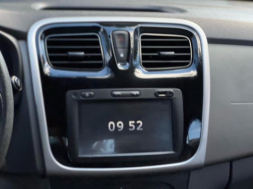 Renault Logan Expr 16 M