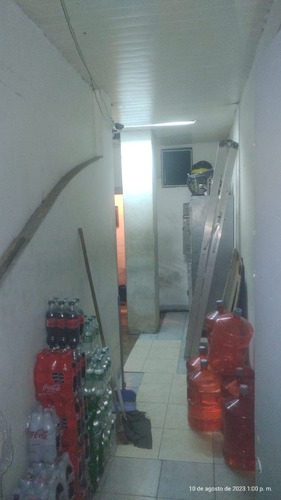 Local Con Oficinas Y Deposito