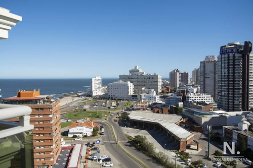 Departamento En Venta Con Vista Al Mar En Torre Imperiale.