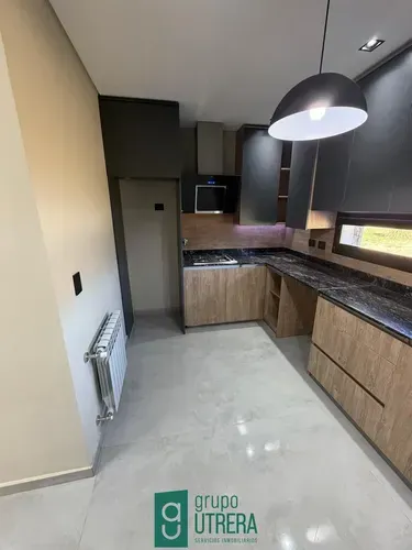 Casa De Categoria A Estrenar En Country Altos De Carlos Paz!