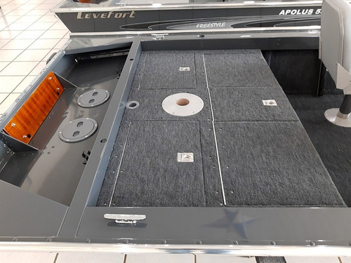 Imagem 8 de 8 de Lancha Apolus 600s Freestyle + Motor 100hp 4t Mercury