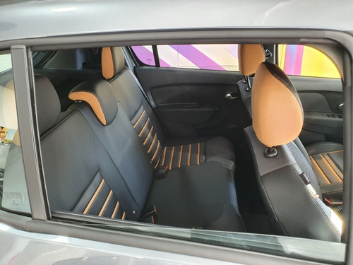 Imagen 6 de 17 de Renault Sandero Stepway Intense 2023 M