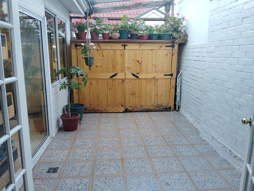 Casa En Venta De 3 Dorm. En Ñuñoa
