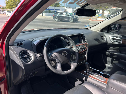 Nissan Pathfinder Exclusive