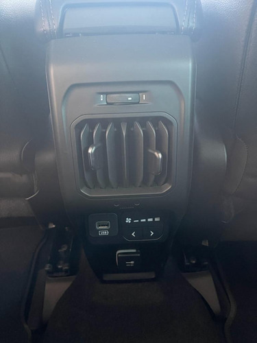 Imagen 13 de 16 de Jeep Commander