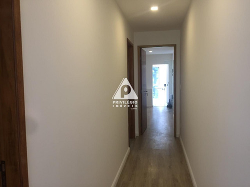 Imagem 4 de 27 de No Humaitá! Sala Comercial, Com Salão E Salas Complementares, Pequena Cozinha E Dois Banheiros. - 32115