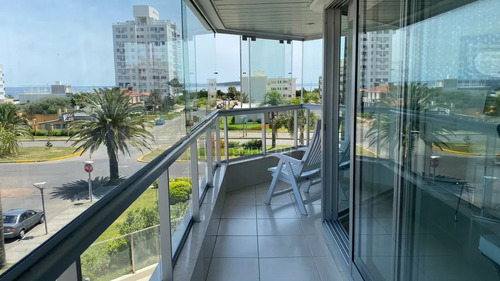 Apartamento En Alquiler En Punta Del Este, Mansa, Próximo Al Mar