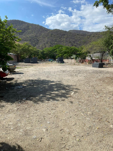 Se Vende Lote En Kilometro 8 Sector Gaira.