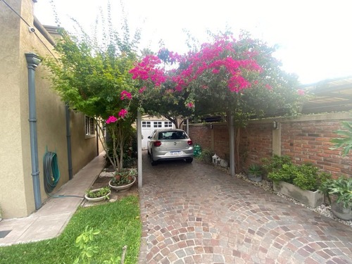 Casa Chalet En Venta En Ciudad Jardin, Tres De Febrero, G.b.a. Zona Oeste