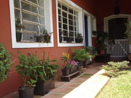 Chácara Para Venda Com Uma Casa Grande No Topo Da Montanha