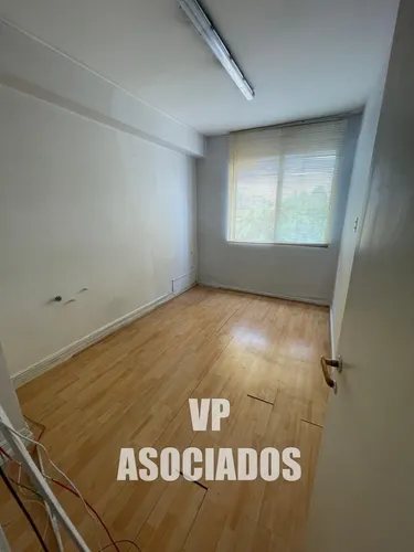 Departamento / Oficina Para Readecuar, Excelente Ubicación.