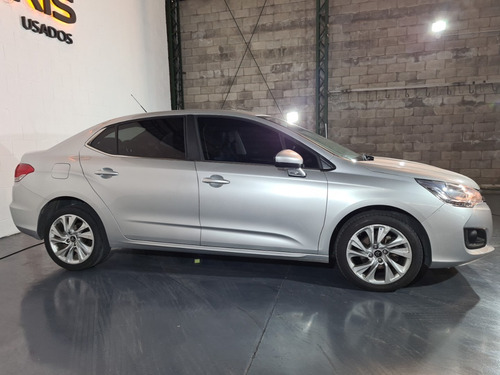 Imagen 4 de 10 de Citroen C4 Lounge Hdi 115 Mt6 Feel Pack
