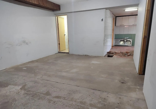 Se Vende Casa Y Local En Renca, Ubicación Estratégica