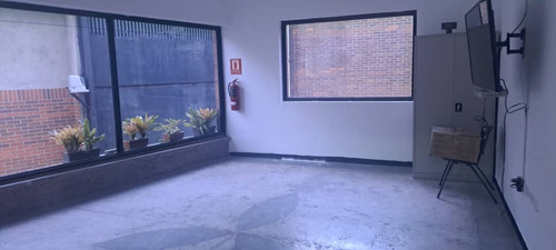 (#1132) Galpón De 1.250 M2 Santa Mónica - Caracas