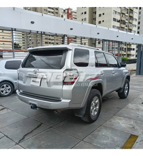 Toyota 4runner Sr5