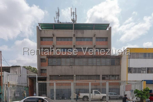 Excelente Edifico Industrial En Venta De 2177mts² En Boleíta Sur