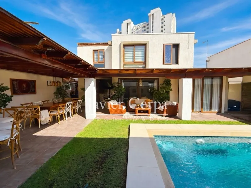 Imagen 1 de 26 de Amplia Casa En Venta Brisas De Costa Laguna