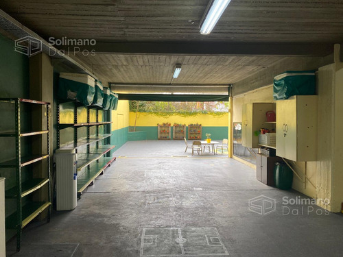 Local / Oficina / Instituto Educativo En Olivos