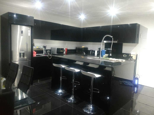 Carpintero Especialidad En Muebles De Cocina