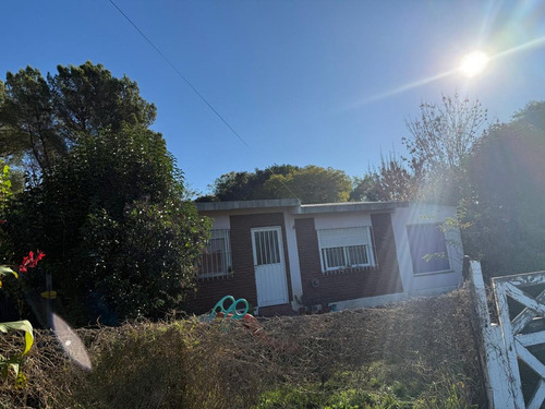 Casa Modesta En Plena Av San Martin