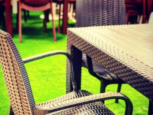 Juego 4 Sillas Melodi Jardín + Mesa 70x70 Simil Ratan Alejo