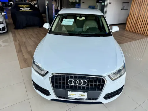 Audi Q3 2.0 Luxury 170hp S-Tronic At