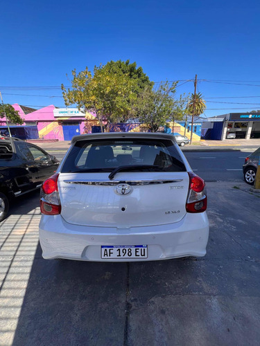 Imagen 6 de 8 de Toyota Etios 1.5 Sedan 4 P Xls At Ok Up
