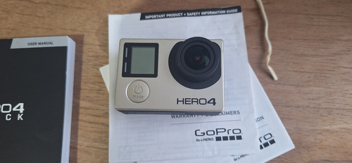 Gopro Hero 4 Black - Usada Com Acessórios Cinza