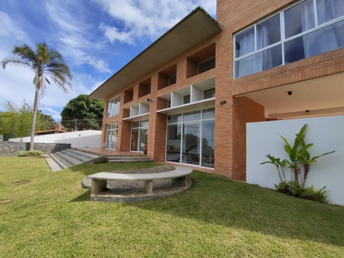 Dc Casa En Alquiler En Alto Hatillo 25-7287 Yf