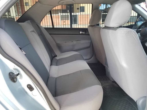 Imagen 8 de 10 de Mitsubishi Lancer Glx 2014