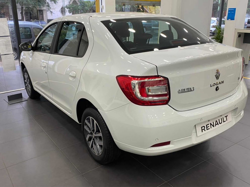 Renault Logan Intense 1.6