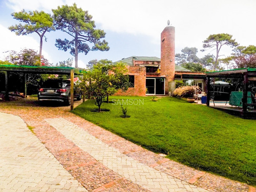 Oportunidad Casa En Venta 5 Dormitorios Barrio Cantegril Punta Del Este- Ref: 58797