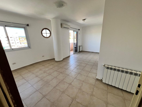 Departamento En Venta - 2 Dormitorios C/ Cochera - Amenities