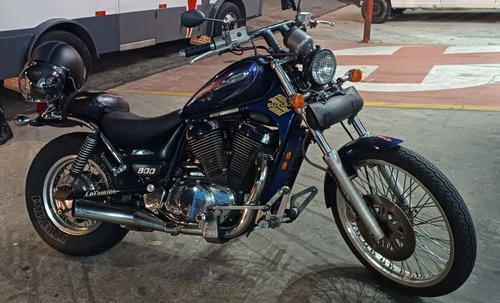 Suzuki Intruder Vs800
