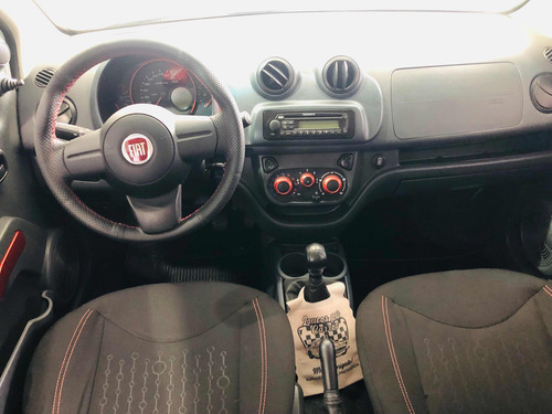 Fiat Uno 1.4 Sporting Flex 5p