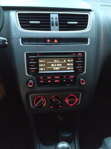 Volkswagen Fox 1.6 Confortline 2014