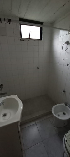 Imagen 9 de 15 de Departamento De 2 Dormitorios Con Espacio Vehículo