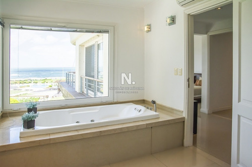 Hermoso Departamento En Venta En Primera Linea.-ref:3310