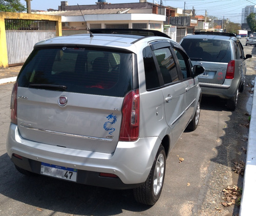 Imagem 3 de 8 de Fiat Idea 1.4