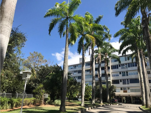 Vendo Apartamento 170m2 Chuao 3050