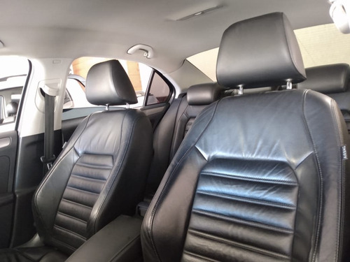 Volkswagen Jetta 2.0 Tsi Highline 200cv Gasolina 4p