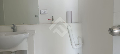 Departamento En Venta De 2 Dorm. En La Cisterna