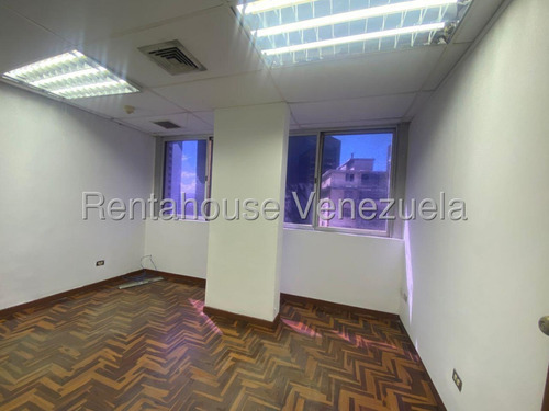 Oficina En Alquiler En Multicentro Los Palos Grandes. Cecilia Gutierrez. 25-14898